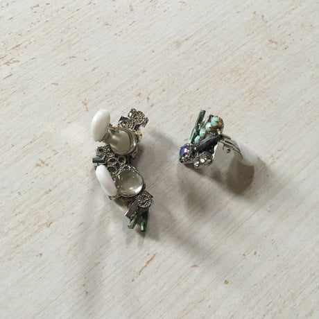 【両耳】ビジューアシメ/ブルーグリーン　イヤリング/ピアス