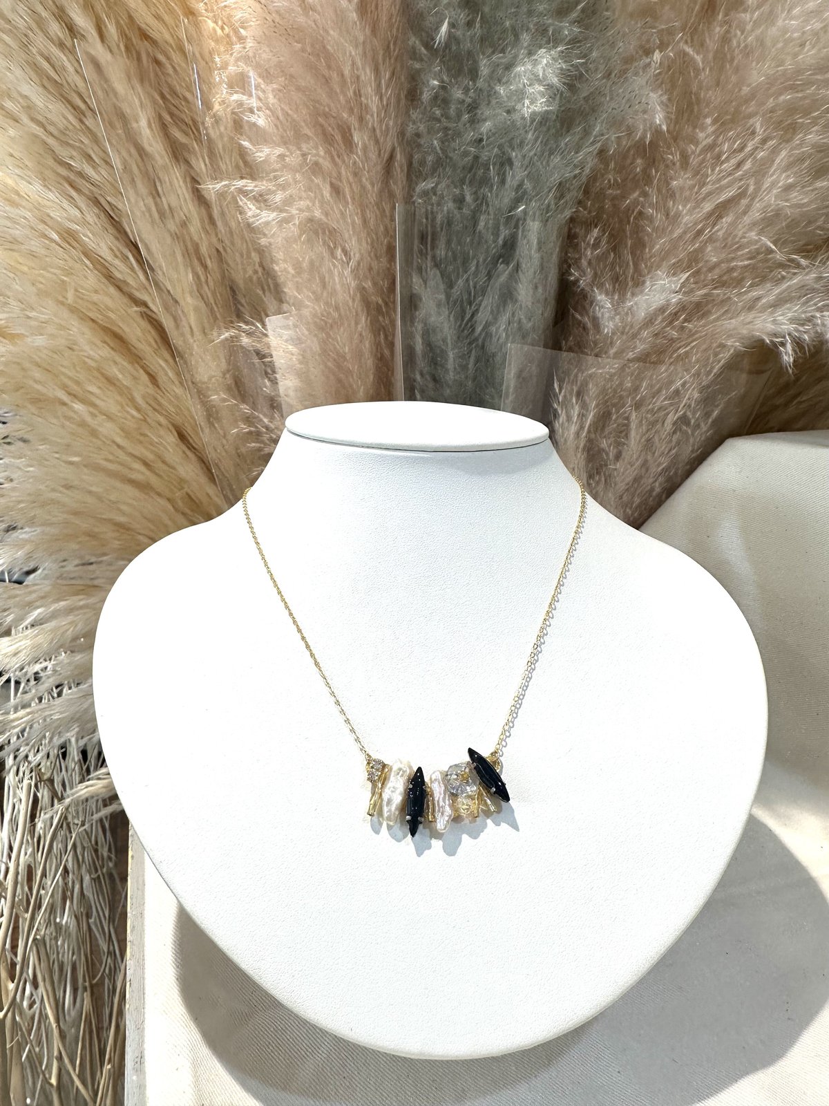 カジャビジュー Skin Jewelry Necklace (V) ビジューNecklace / blk