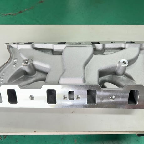 SB Ford インマニ Weiand Stealth Intake Manifold