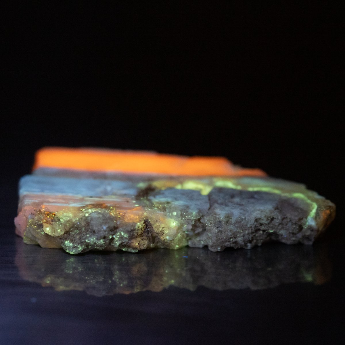 北海道産オパール 未研磨原石 35523 | mineralhonpo