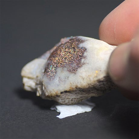 サンムーンストーン　研磨原石　017