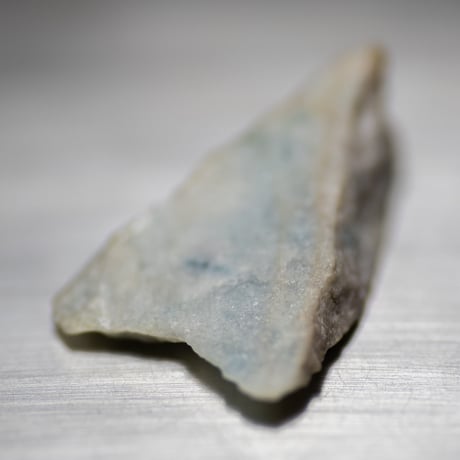 糸魚川入りコン沢産　青ひすい　原石　46001