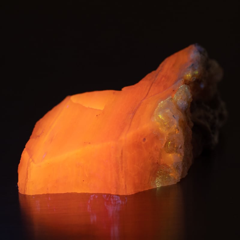 オレンジオパール原石65ct三角形の母岩が可愛い/美遊色 美遊色57ctオレンジ