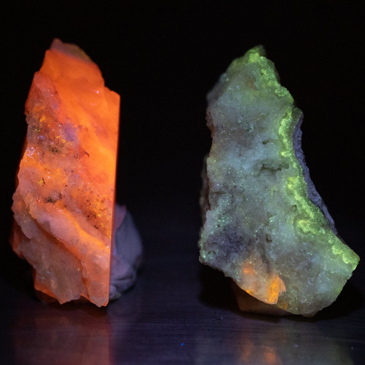 自然の美 オパール 原石 274ct 北海道産オパール 未研磨原石 35528 | mineralhonpo