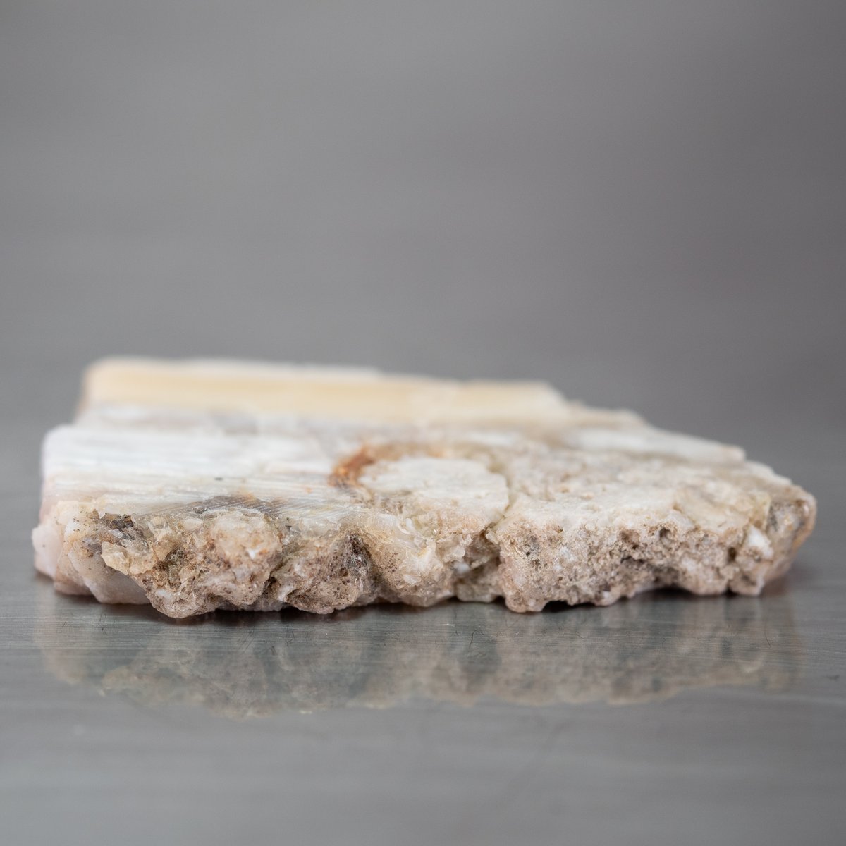 北海道産オパール 未研磨原石 35523 | mineralhonpo