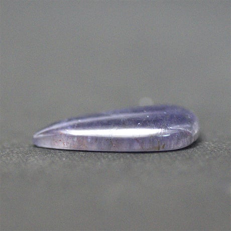 アイオライトサンストーン　ルース　016
