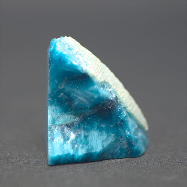 人造石　ビクトリアストーン（IL‐Victoria）原石② ビクトリアストーン 原石