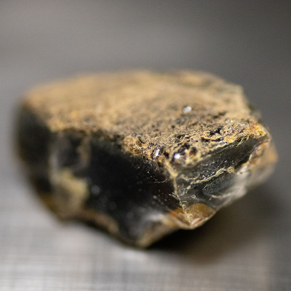 ブルーアンバー 原石 006 | mineralhonpo