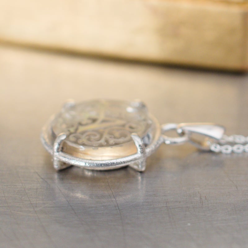 オーダー商品】ペンダント丸フレーム オブシディアン×白蝶貝