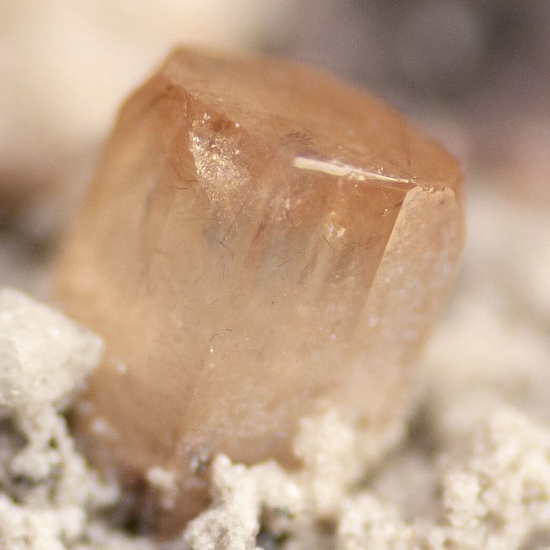 美し過ぎるピーチカラートパーズ原石175ct/非加熱/鉱物標本