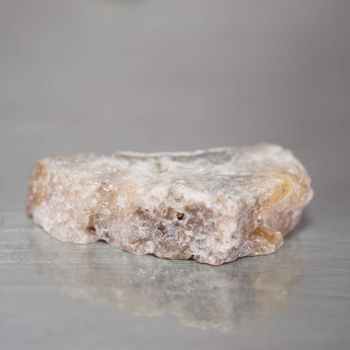 自然の美 オパール 原石 274ct 北海道産オパール 未研磨原石 35528 | mineralhonpo