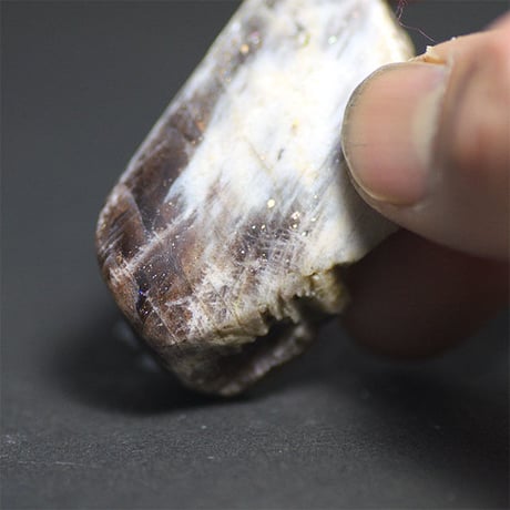サンムーンストーン　研磨原石　019