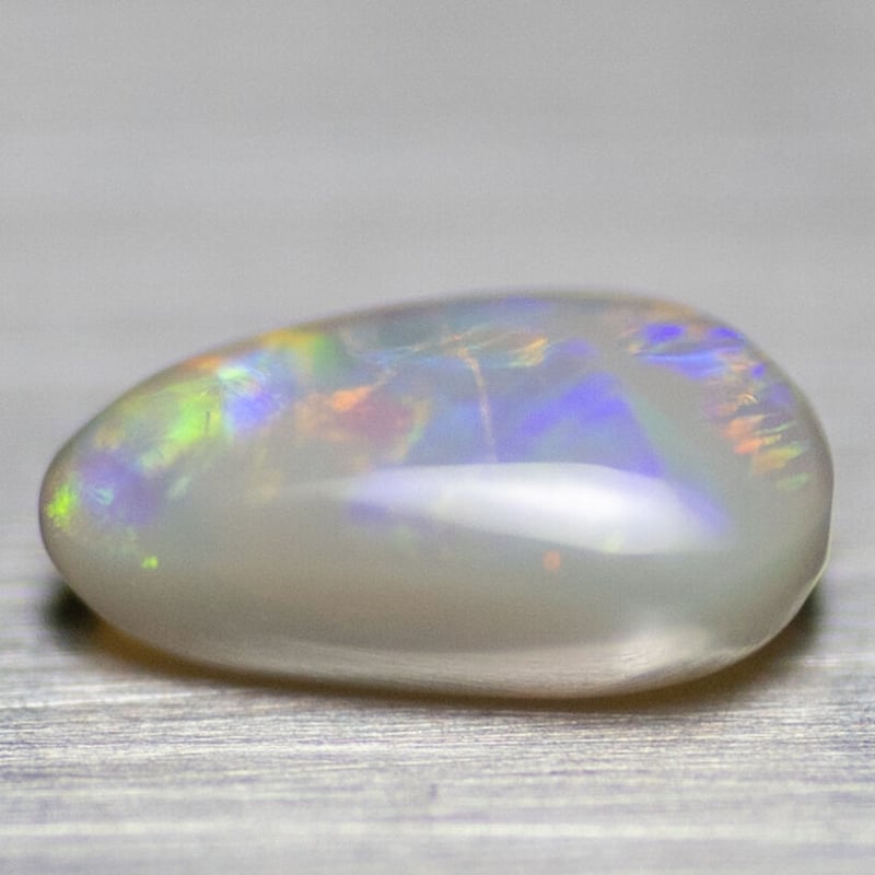 めだま！極ネオンライトニングリッジ産セミブラックオパール　24kgp めだま！極ネオンライトニングリッジ産セミブラックオパール