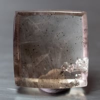 12.7ct　ピンクファイアクォーツ　ルース　3751