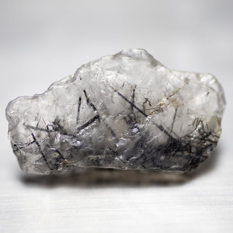 ブラックルチルクォーツ 原石 253002 | mineralhonpo