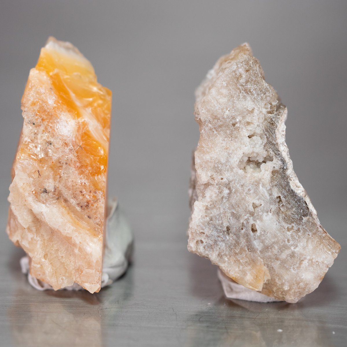 自然の美 オパール 原石 274ct 北海道産オパール 未研磨原石 35528 | mineralhonpo