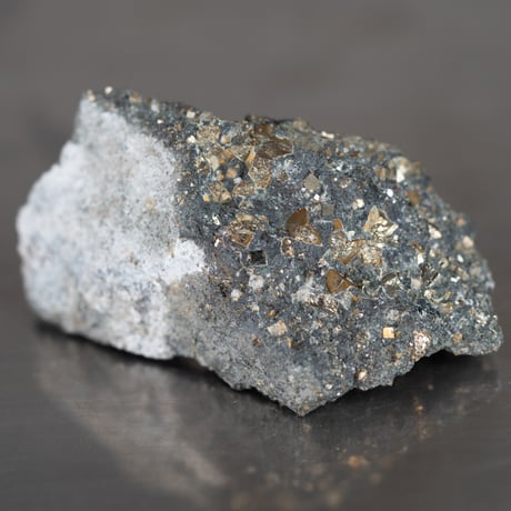黄鉄鉱　原石　3947