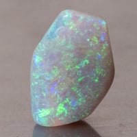 セミブラックオパール　研磨原石　227196