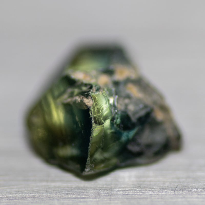 合成バイカラーサファイア　原石 バイカラーサファイア(宝石名バイカラー・サファイア)タンザニア