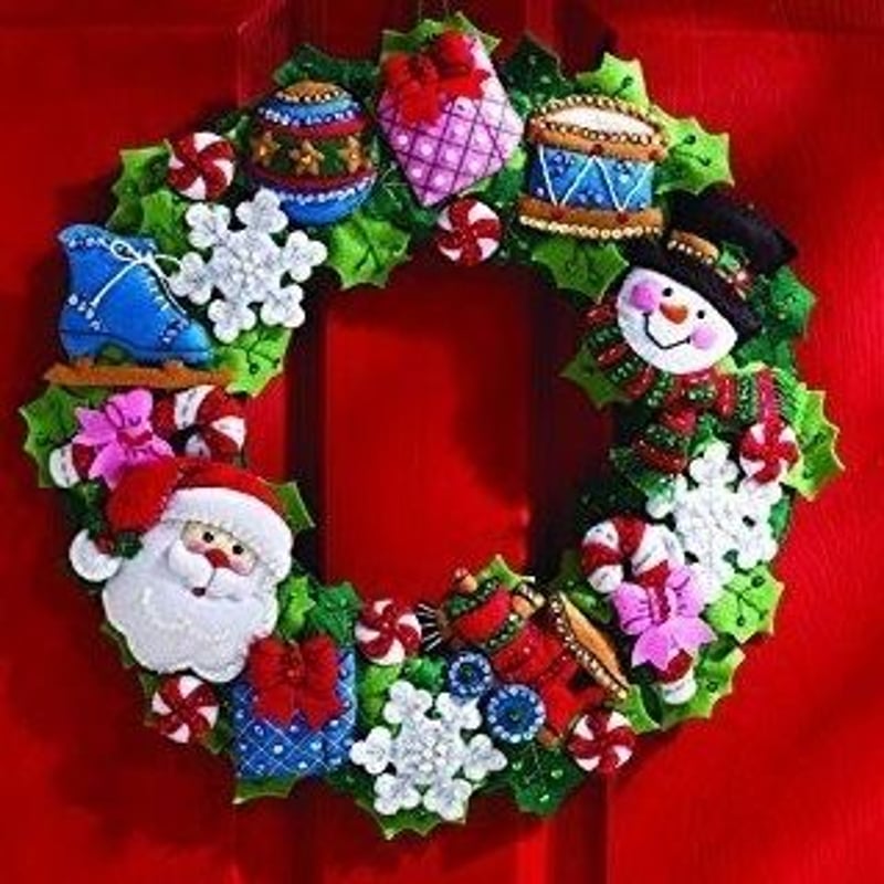 CHRISTMAS TOYS WREATH | Atelier Kanon