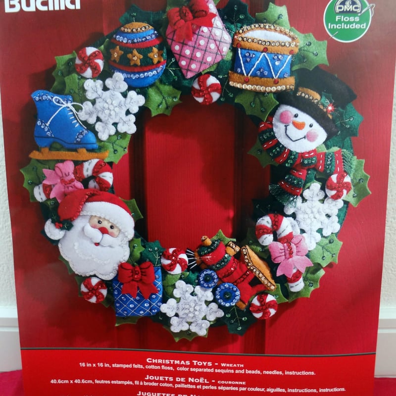 CHRISTMAS TOYS WREATH | Atelier Kanon