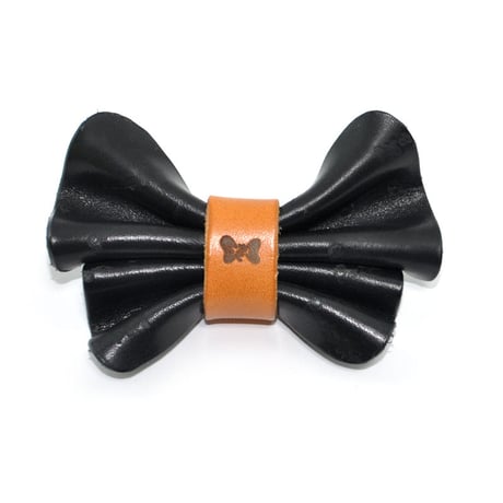 Patriqo Leather Butterfly Bowtie <Black> レザーバタフライ蝶ネクタイ (ブローチ)