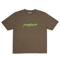 YARDSALE SCRIPT SLUDGE TEE - TAN
