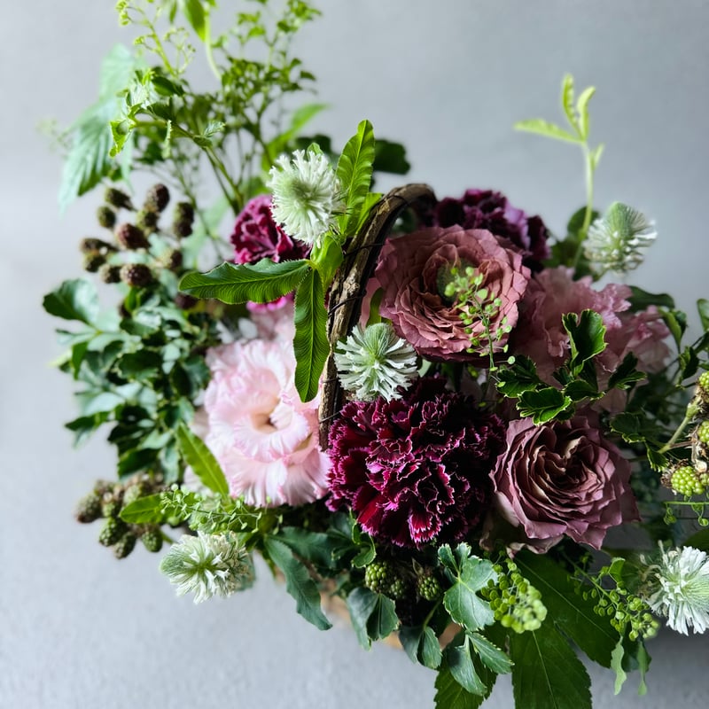 配送】生花のバスケットアレンジ | GRACE WISTERIA