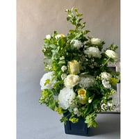 【配送】 お供え　生花アレンジL