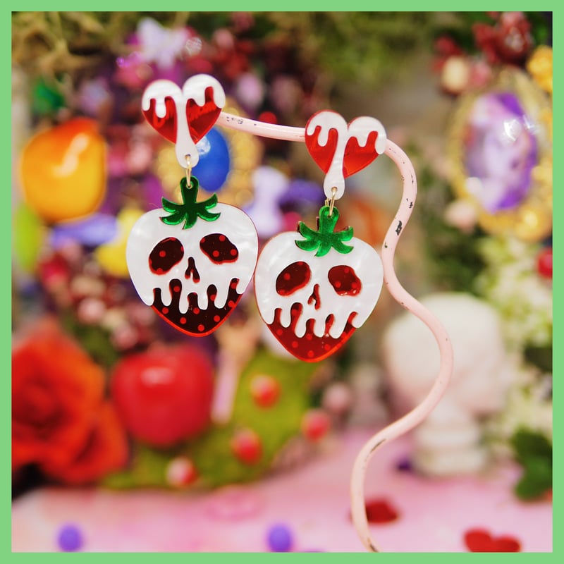 誘惑の毒いちごちゃん Earrings/Ear clips【耳飾り/バックチャーム