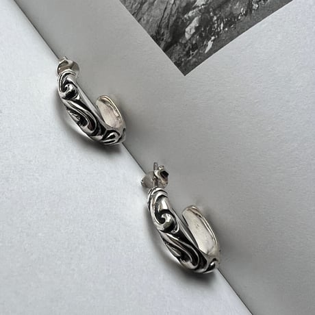 【LOVERS】silver925 design Pierce