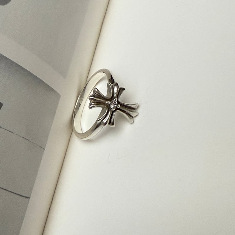 LOVERS】silver925 czcross Ring | SEULEMENT
