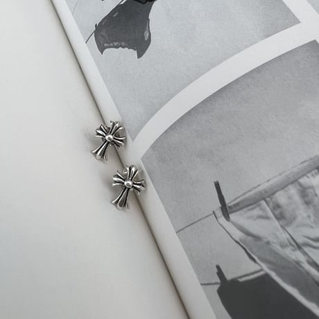 【LOVERS】silver925 cross Pierce