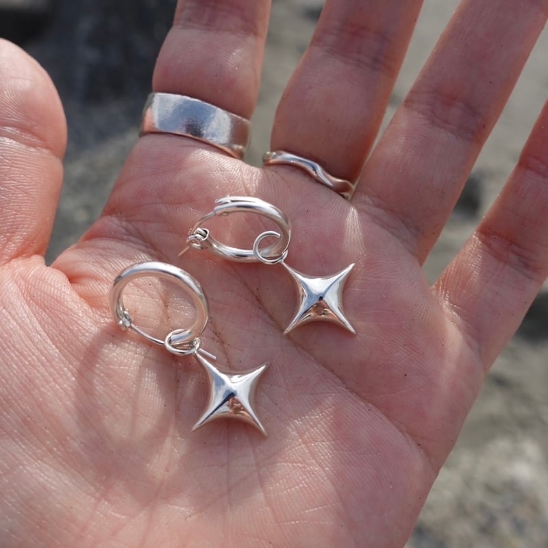 TOPAZZ × LOVERS】silver925 Shine Pierce | SEULE