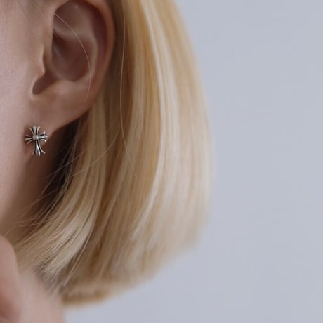 【LOVERS】silver925 cross Pierce