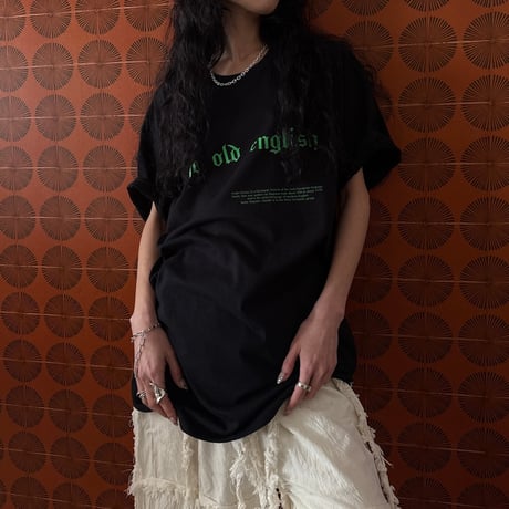 【D.NUVO】old english TEE