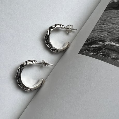 【LOVERS】silver925 design Pierce