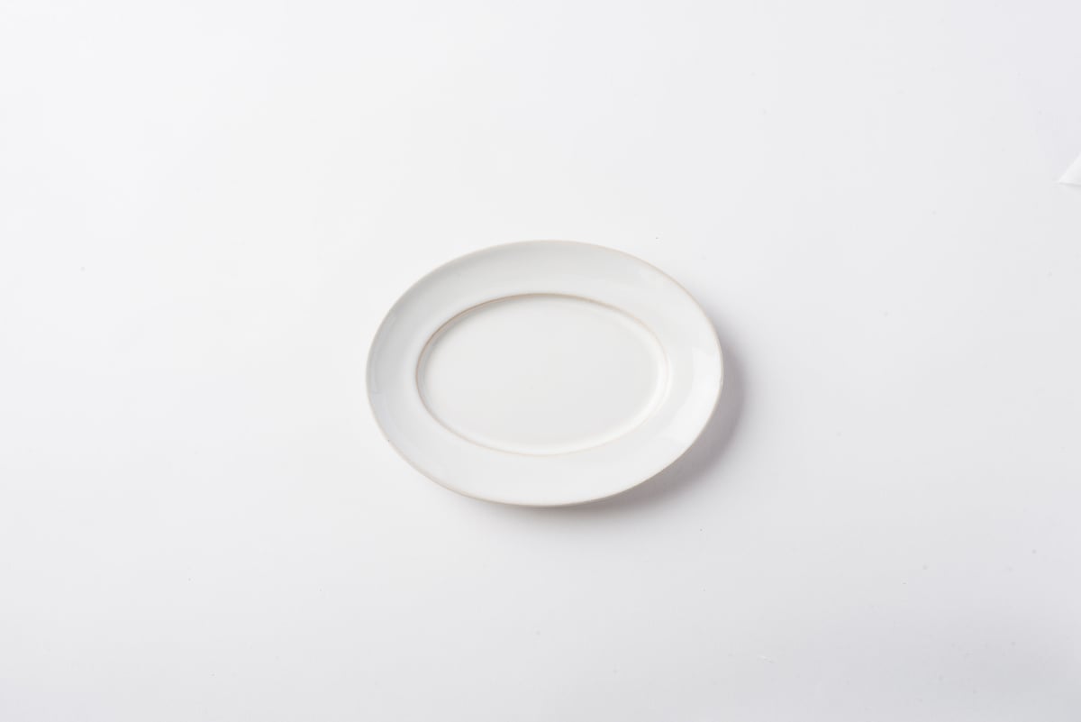 内田鋼一セレクト 萬古焼 オーバル皿 S ホワイト〔 送料着払い
