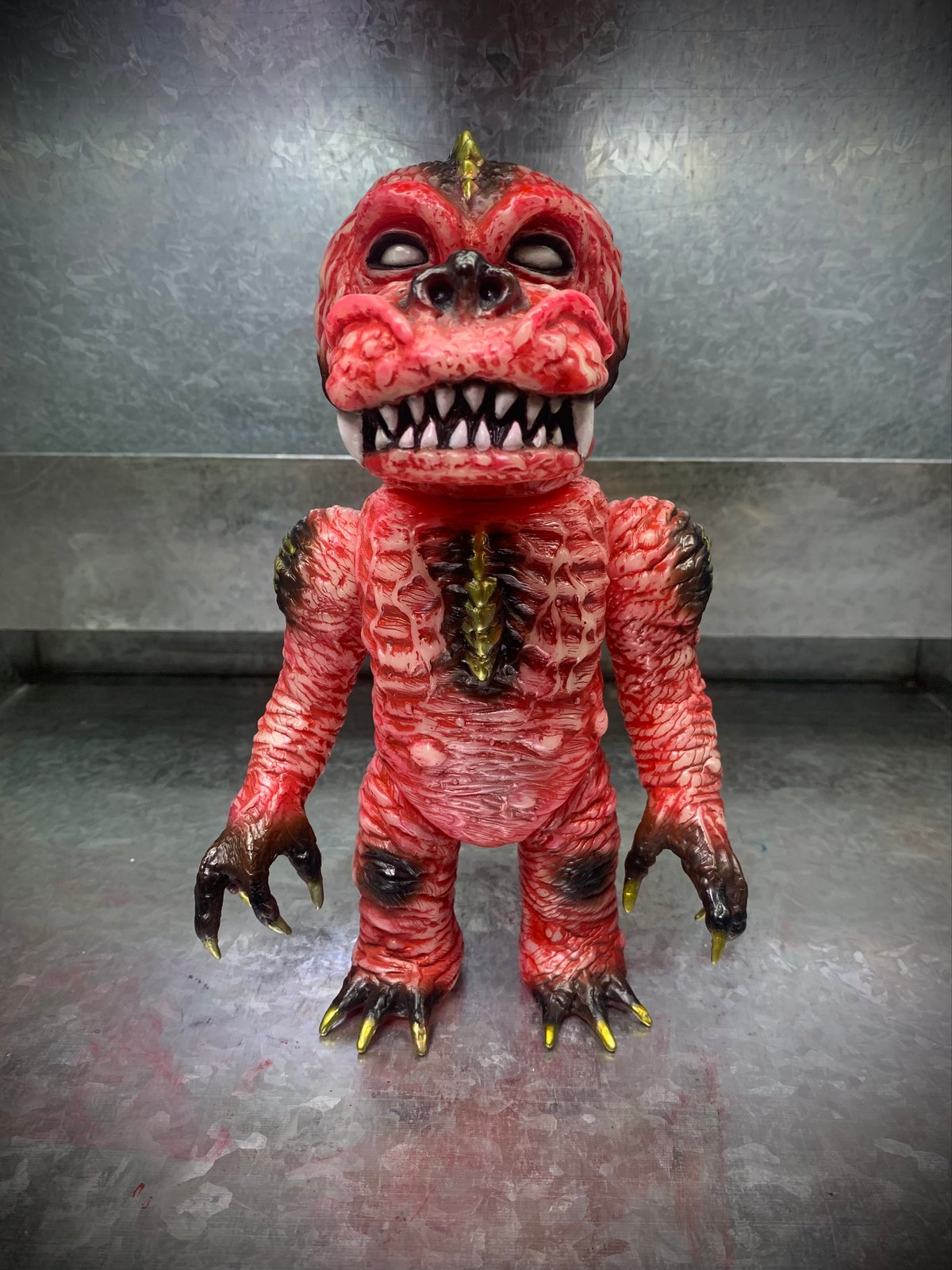 DAGANGUDO limited】NEVER-X 蓄光成型 | 駄玩具堂~DAGANGUDO~