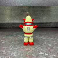 【DAGANGUDO LIMITED】メカナイズドロボットミニ赤　蓄光成型