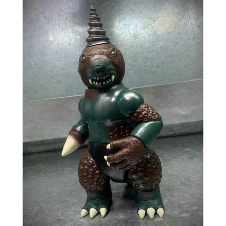 【DAGANGUDO originals】地底怪獣 ツノドリラver1.0