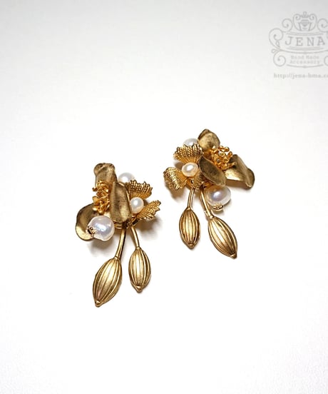 Fresh Pearls & Antique Flowers  EARRINGS ＆PIERCING