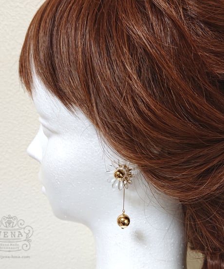 Margaret Flower 【white × silver】イヤリング/ピアス