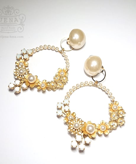 VINTAGE FLOWERS & CRYSTALS  for WEDDING 【HOOP EARRINGS】