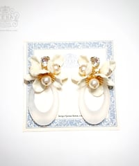 VELVET & HOOP イヤリング/ピアス 【アイボリー×マットホワイト】