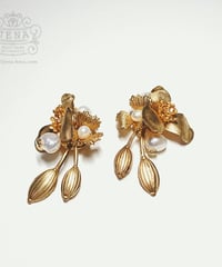 Fresh Pearls & Antique Flowers  EARRINGS ＆PIERCING