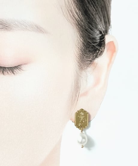 〚ハクモクレン〛イヤリングorピアス 単品販売