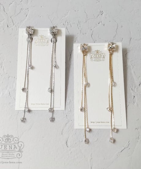 Square □≡ EARRINGS ＆ PIERCING