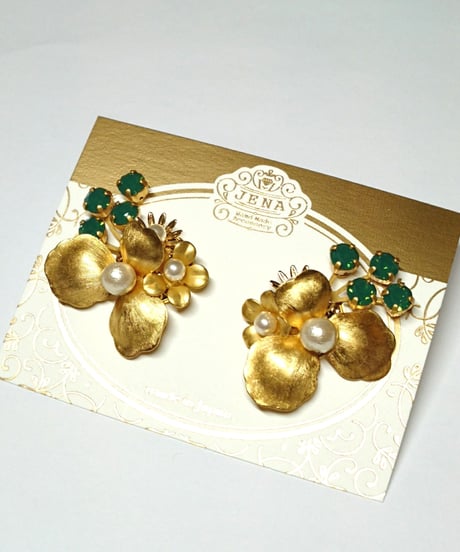 Vintage petal & green イヤリング/ピアス