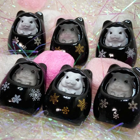 《RC》✖︎《カプリス》チラ壺コロコロブローチ（壺色：ブラック)✳︎
